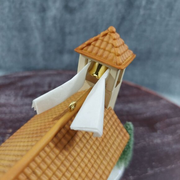 Hallmark Keepsake Ornament The Church Choir 2003 Edition - Picture 11 of 11